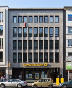 Büro- und Geschäftshaus mit Commerzbank im Untergeschoss